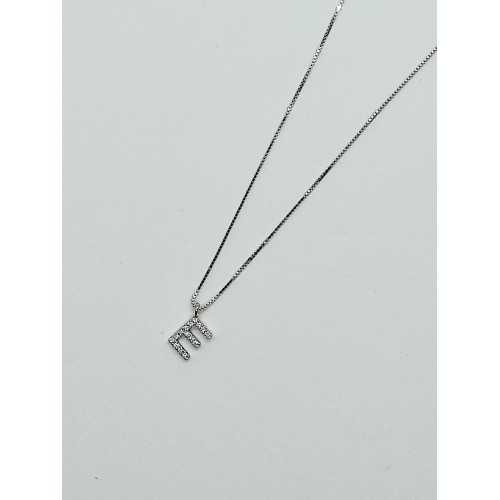 Gargantilla Inicial oro blanco con diamantes 18ktes